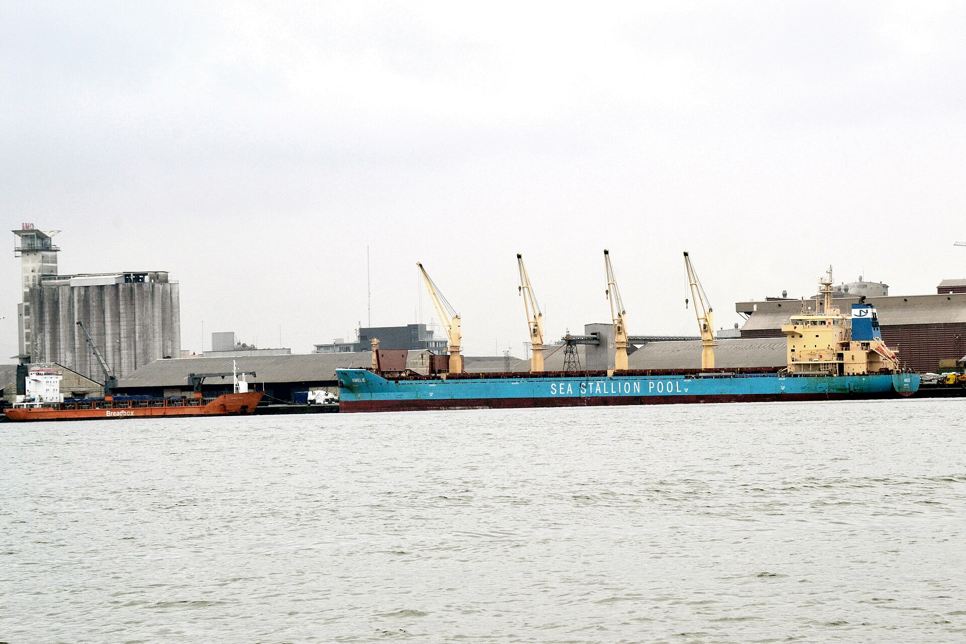 C&ocirc;te d&rsquo;Ivoire&rsquo;s port lifeline to Mali and Burkina Faso grows despite rift