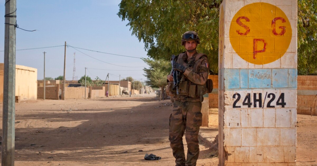 In Mali Town, Counter-Insurgency Task Ties Down French